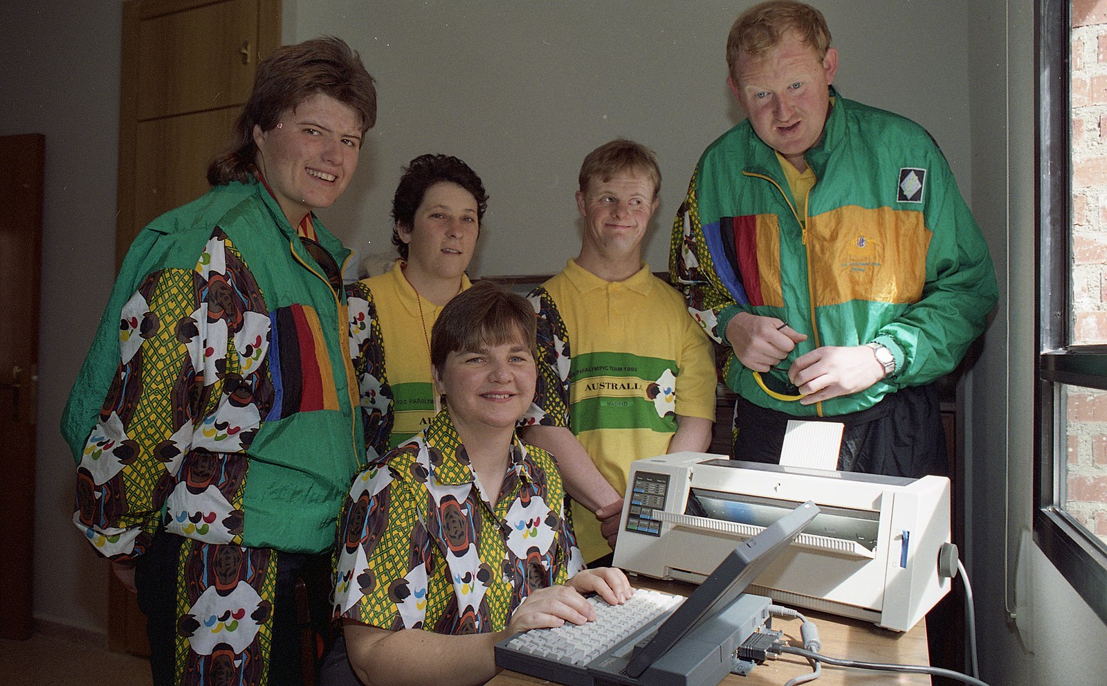 Xx0992 Team office Madrid 3b Scan